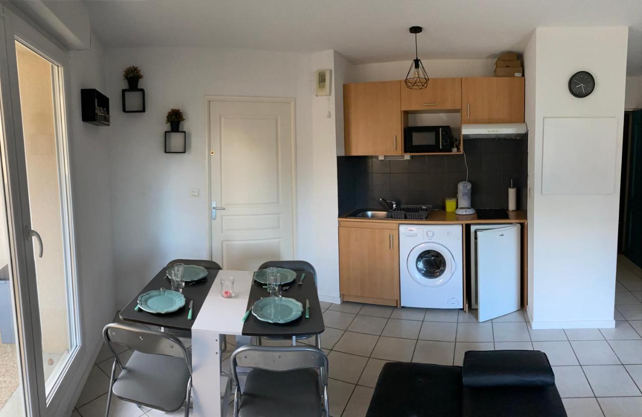 Logement entier - Wifi - Parking privatif - Piscine Appartement Le Mans Buitenkant foto